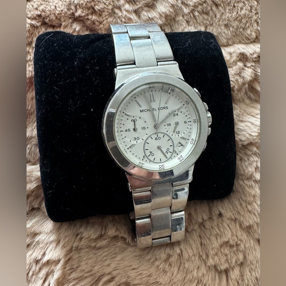 Michael Kors Chronograph Silver-Tone Watch